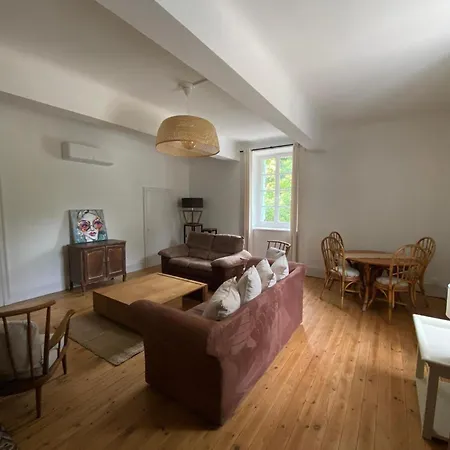 Charming French Countryside Escape With Pool * Barry-d'Islemade