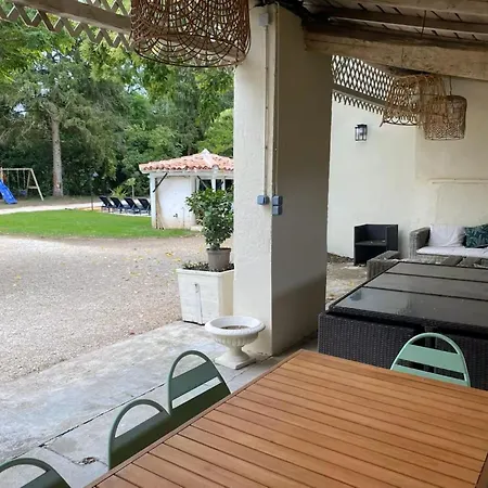 Nyaraló Charming French Countryside Escape With Pool Barry-d'Islemade