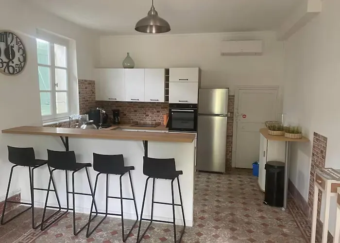 Charming French Countryside Escape With Pool Nyaraló *