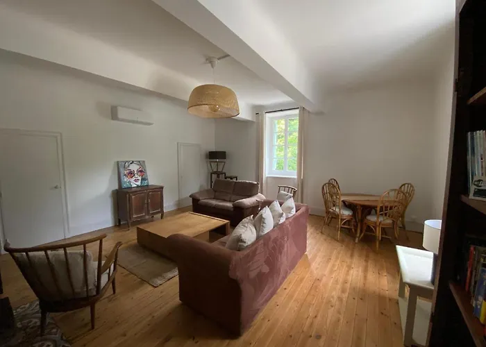 Charming French Countryside Escape With Pool * Barry-d'Islemade