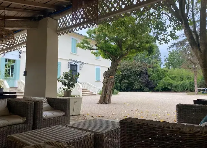 Charming French Countryside Escape With Pool * Barry-d'Islemade